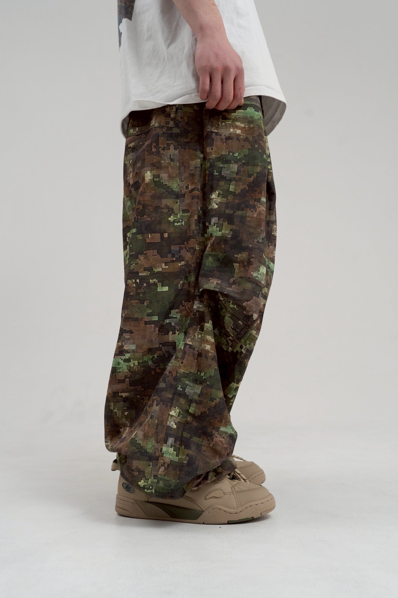 REVERSIBLE CARGO PANTS (khaki)