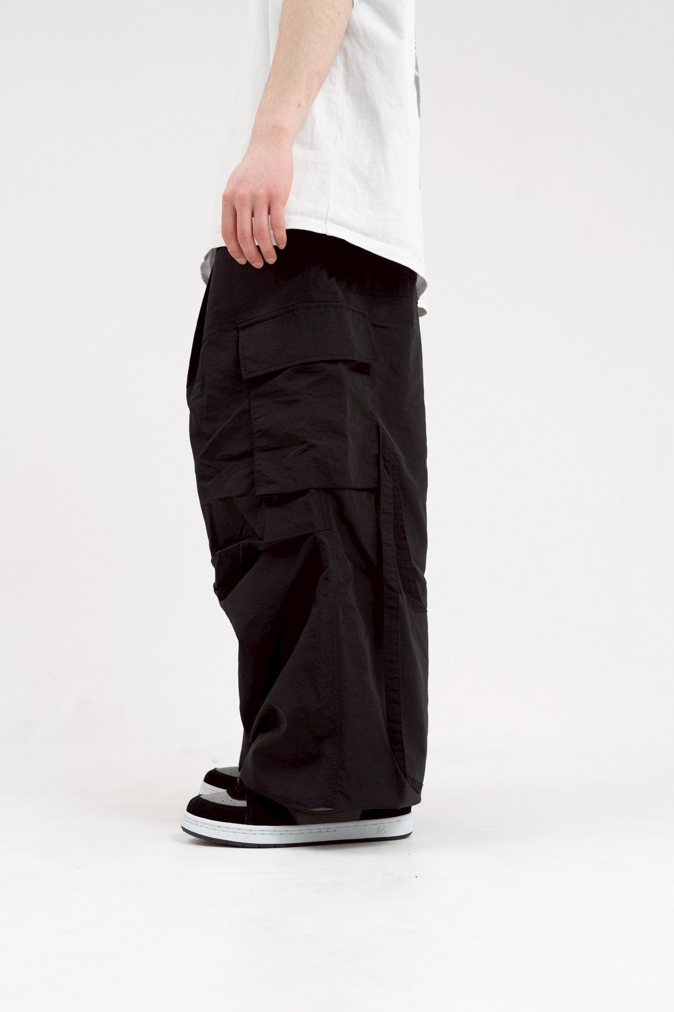 REVERSIBLE CARGO PANTS (black)