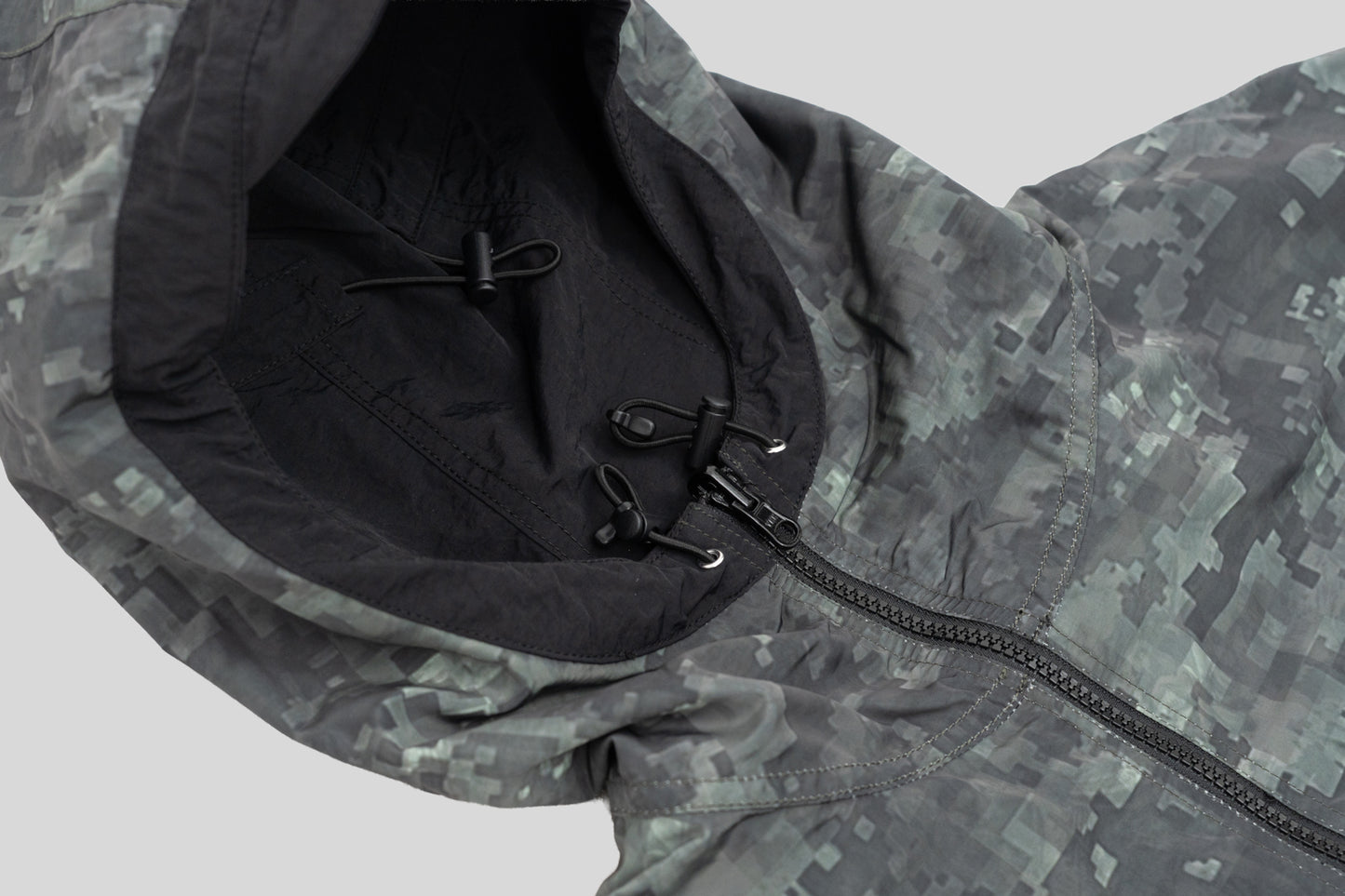 REVERSIBLE MOUNTAIN PARKER (black)