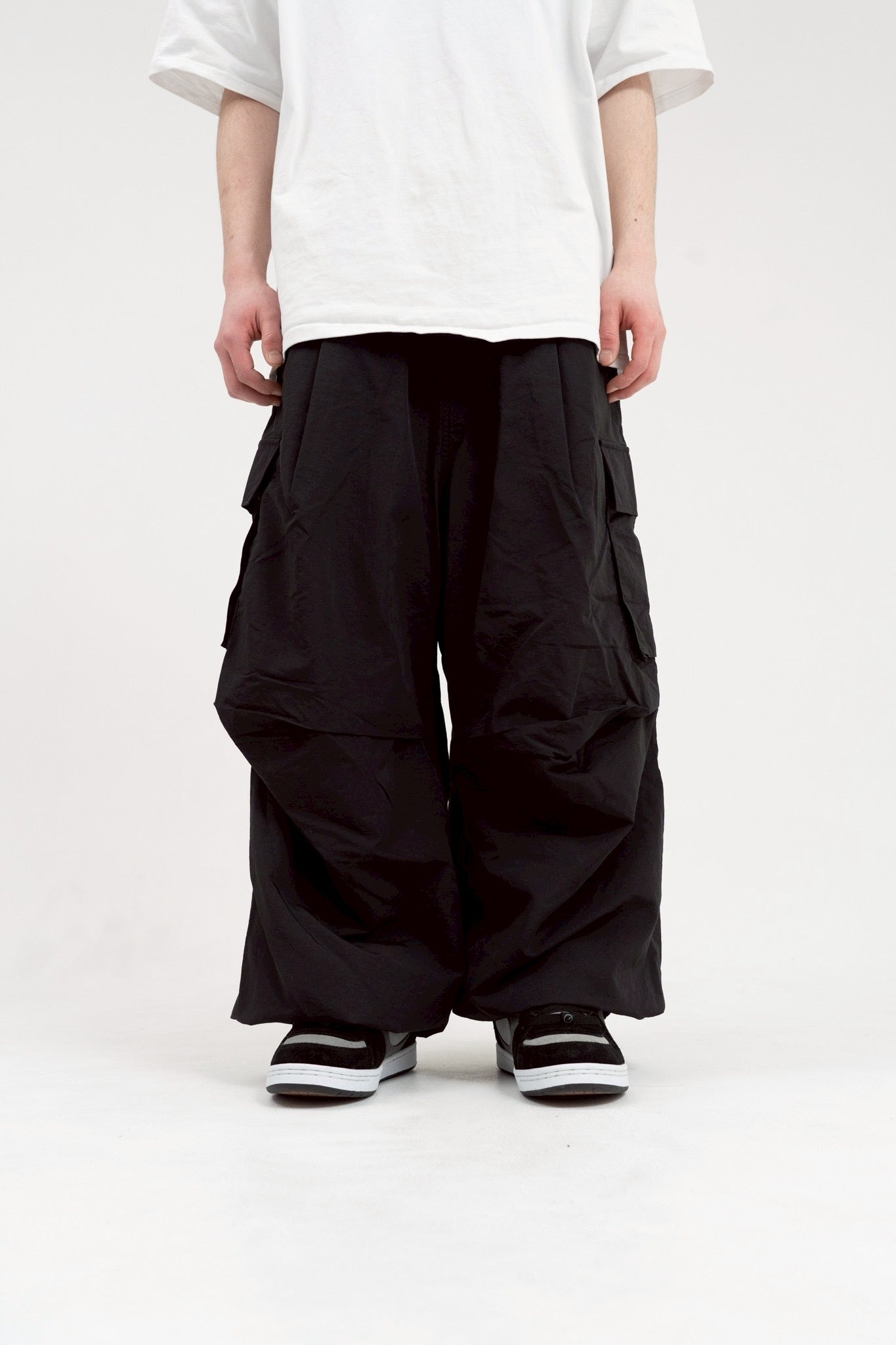 REVERSIBLE CARGO PANTS (black)