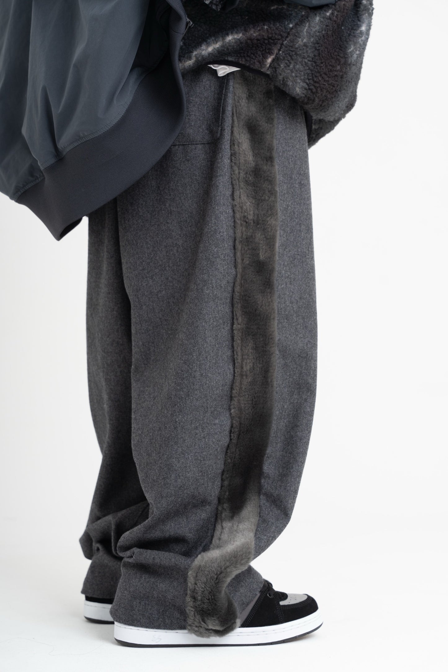 FUR FUR FUR PANTS (gray)