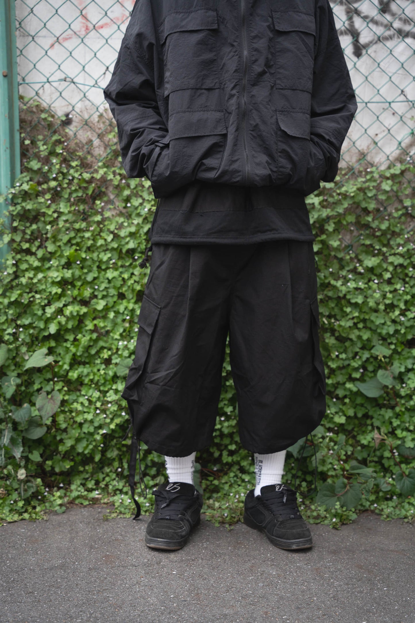 CARGO SHORT PANTS (black)