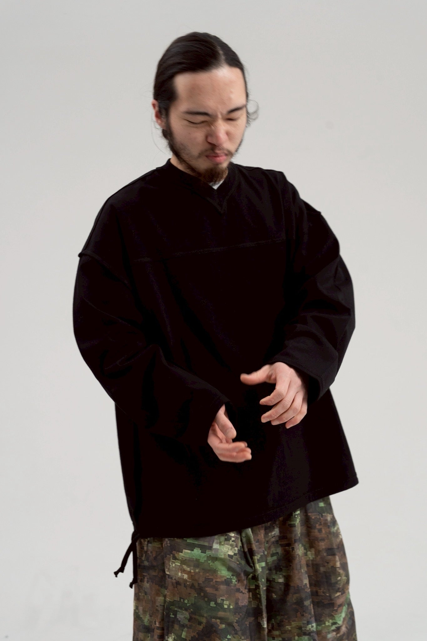 FOOTBALL LONG T-SHIRT (black)