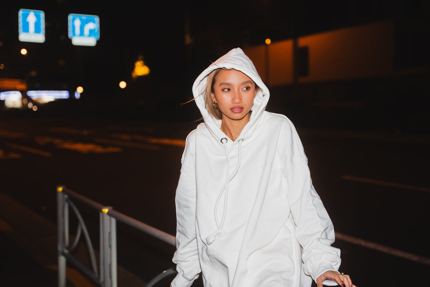 SUPER HOODIE （white）